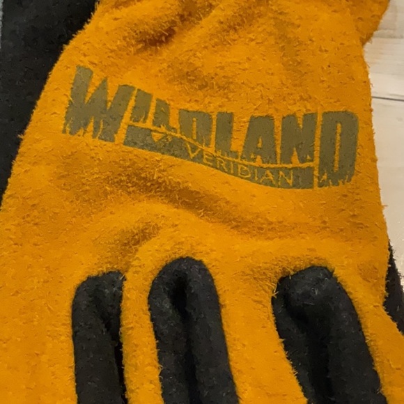WILDLAND NFPA APPROVED GLOVES Wildland Yellow and Black Gloves - Picture 2 of 4